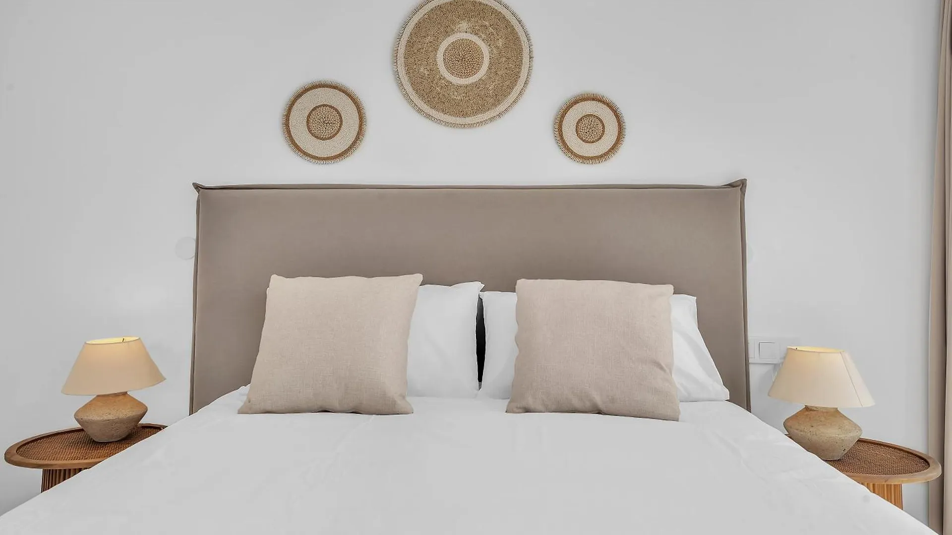 La Viu - Luxury Beachfront Apartment Estepona 0*,