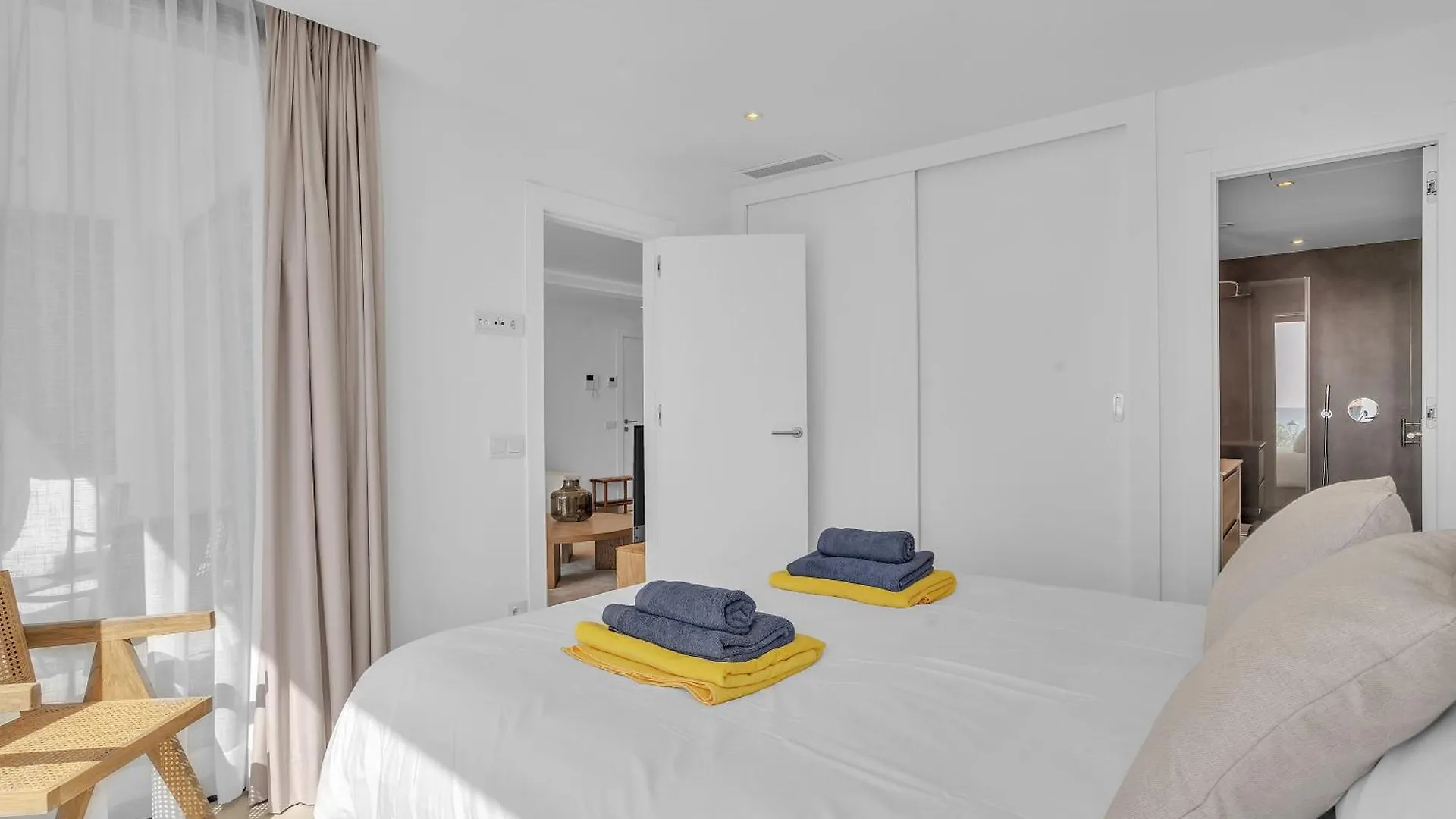 La Viu - Luxury Beachfront Apartment Estepona Spain