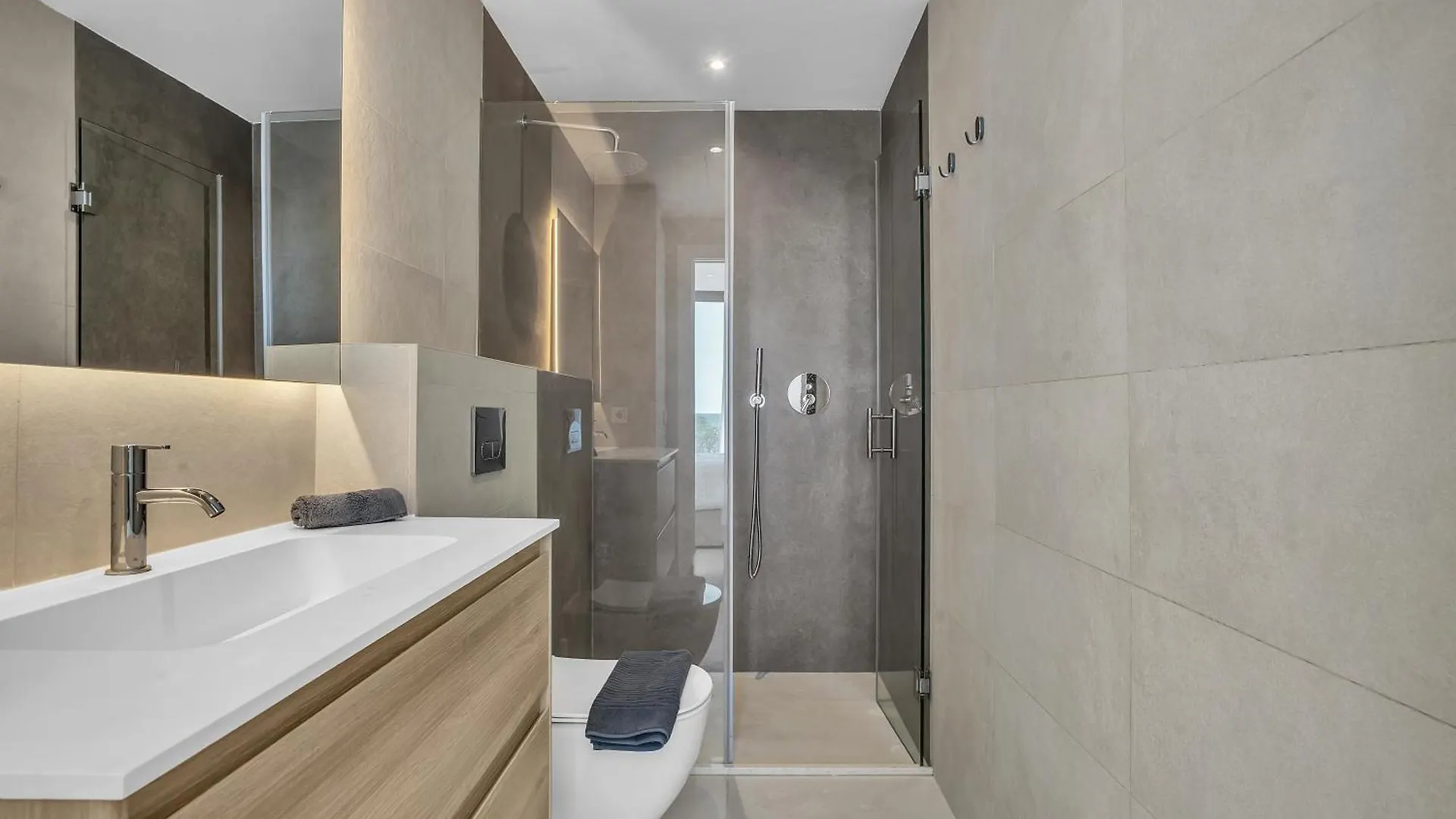 La Viu - Luxury Beachfront Apartment Estepona Espanha