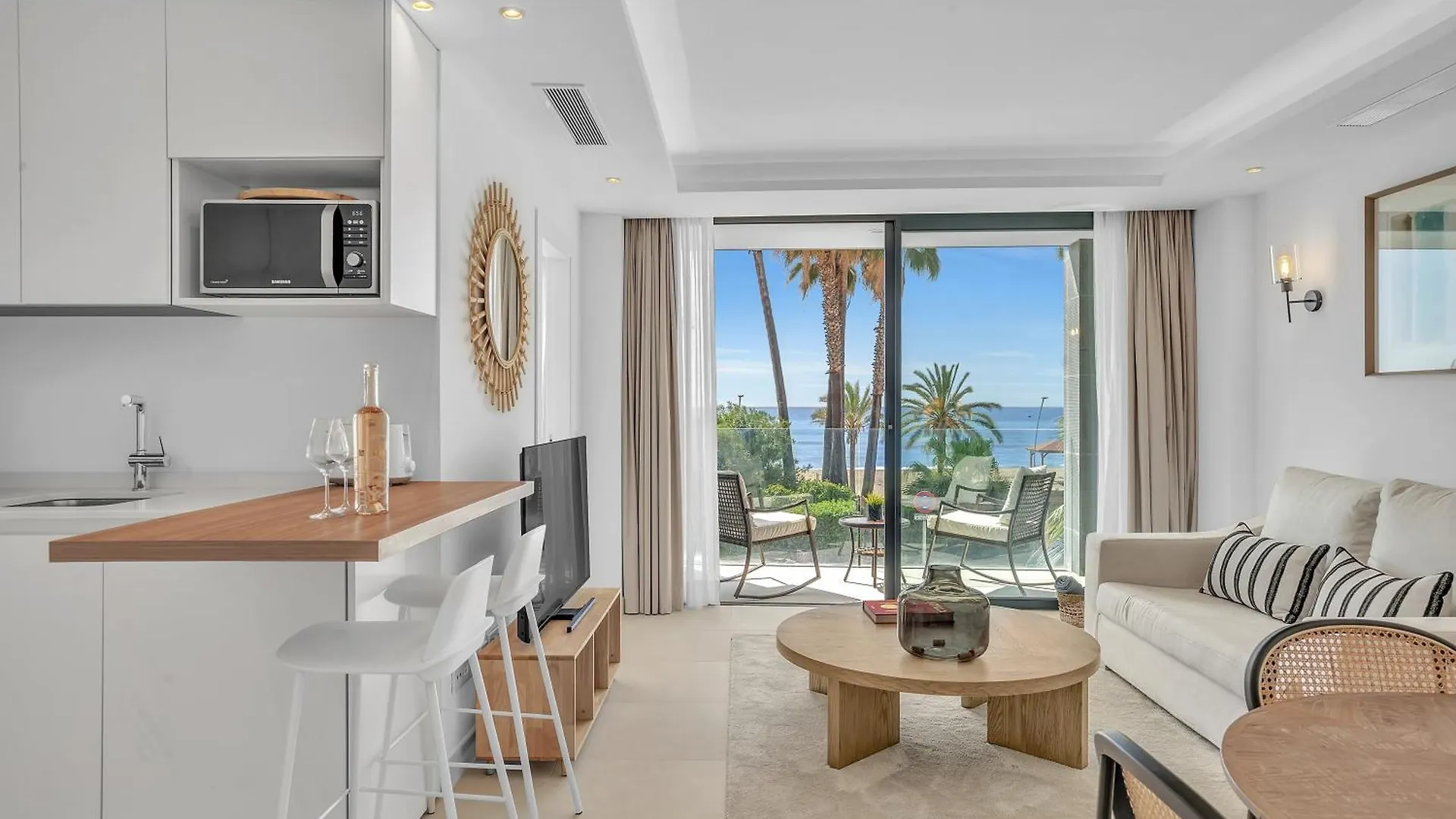 La Viu - Luxury Beachfront Apartment Estepona