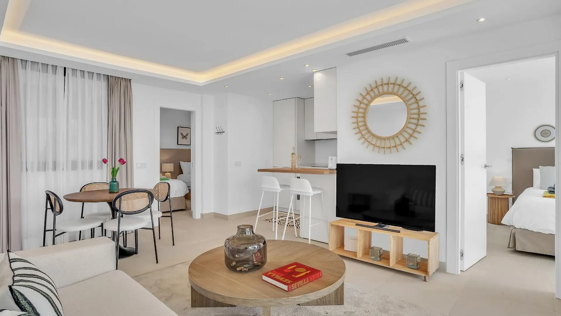 La Viu - Luxury Beachfront Apartment Estepona 0*,  Espanha