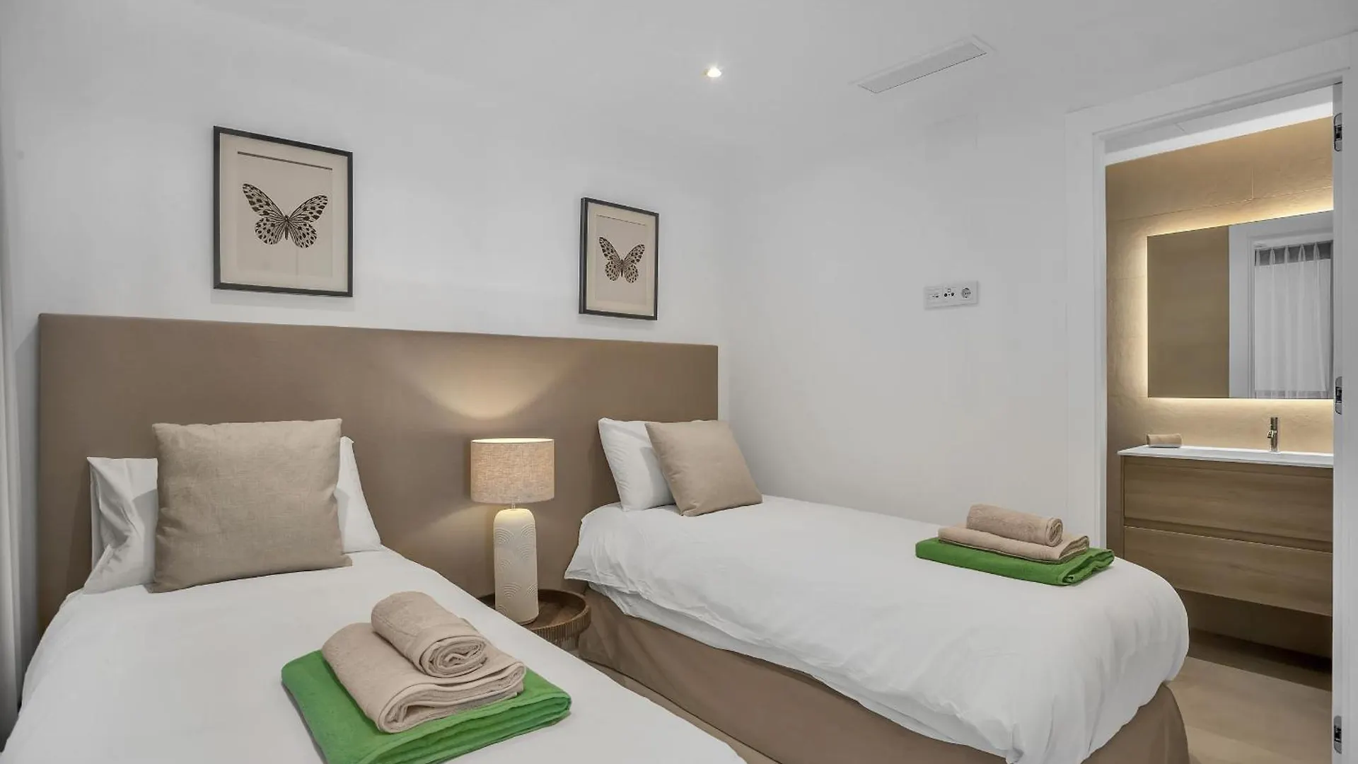 La Viu - Luxury Beachfront Apartment Estepona 0*,