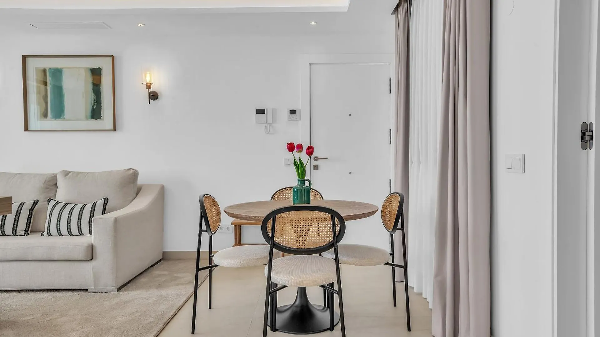 La Viu - Luxury Beachfront Apartment Estepona Espanha